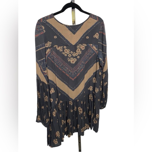 Free People Boho Western Flowy Tunic Length Blouse or Mini Dress size M/L - Picture 2 of 2